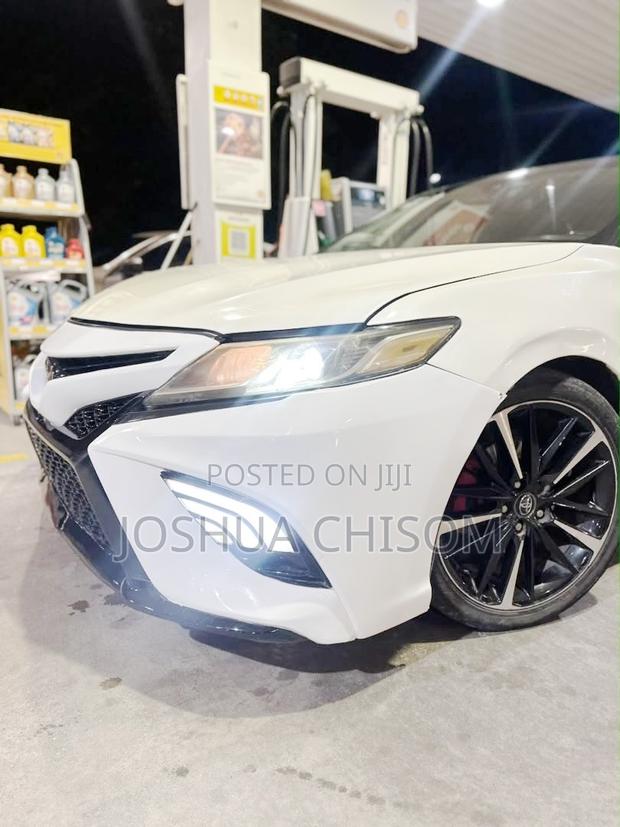 Toyota Camry XSE FWD 2020 White