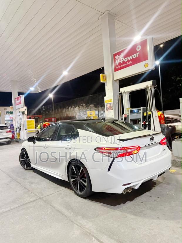 Toyota Camry XSE FWD 2020 White