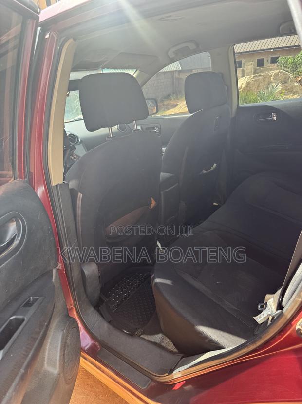 Nissan Rogue SV 2011 Red
