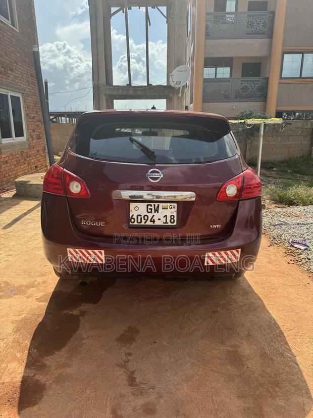 Nissan Rogue SV 2011 Red