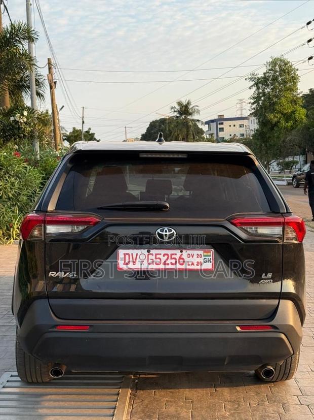 Toyota RAV4 LE AWD 2024 Black