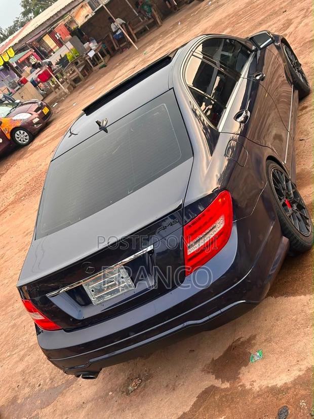 Mercedes-Benz C250 2013 Black