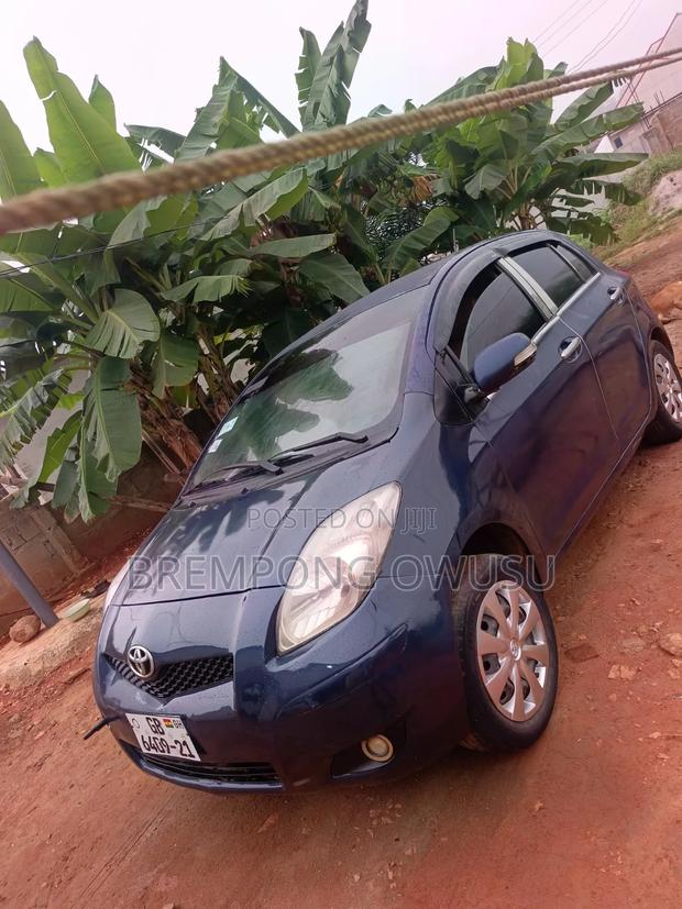 Toyota Vitz 1.3 FWD 3dr 2010 Blue