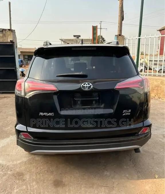 Toyota RAV4 XLE AWD (2.5L 4cyl 6A) 2017 Matt Black