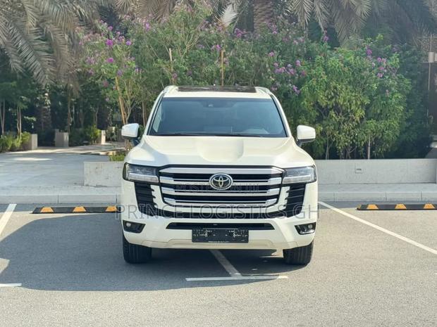 New Toyota Land Cruiser LC300 2024 Off white
