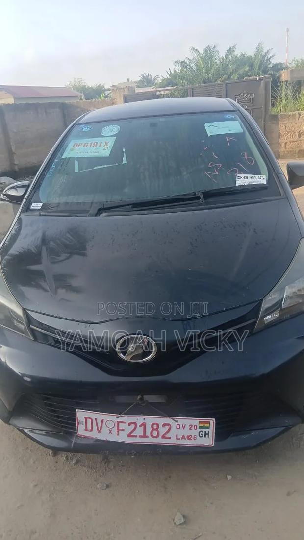Toyota Vitz 2015 Black