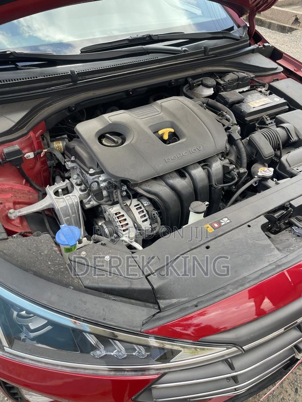 Hyundai Elantra 2020 Red