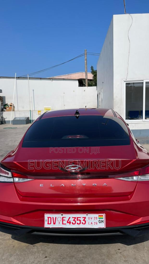 Hyundai Elantra 2021 Red
