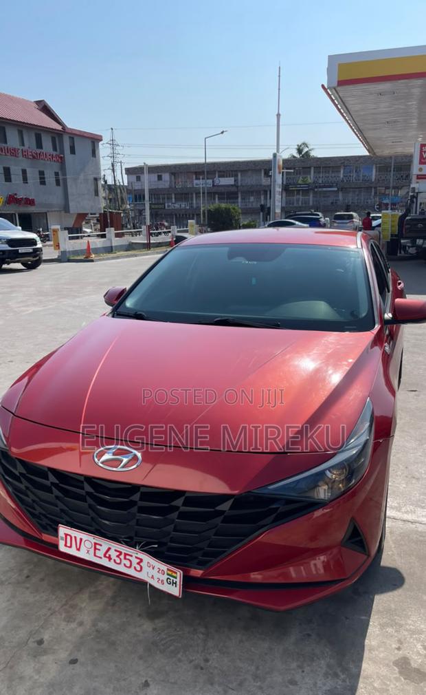 Hyundai Elantra 2021 Red