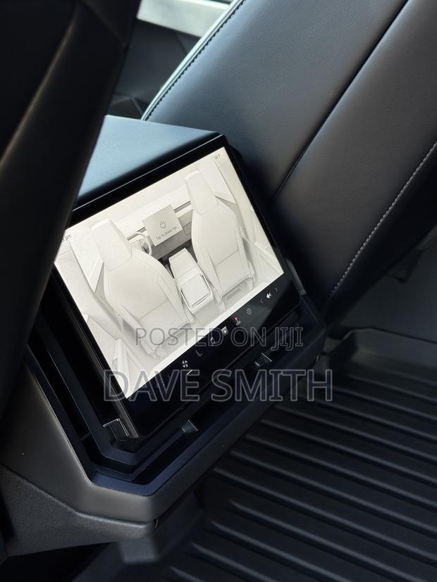 Tesla Cybertruck Cyberbeast 2024 Black
