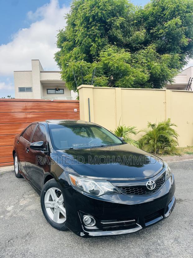 Toyota Camry SE 4dr Sedan (2.5L 4cyl 6A) 2014 Black