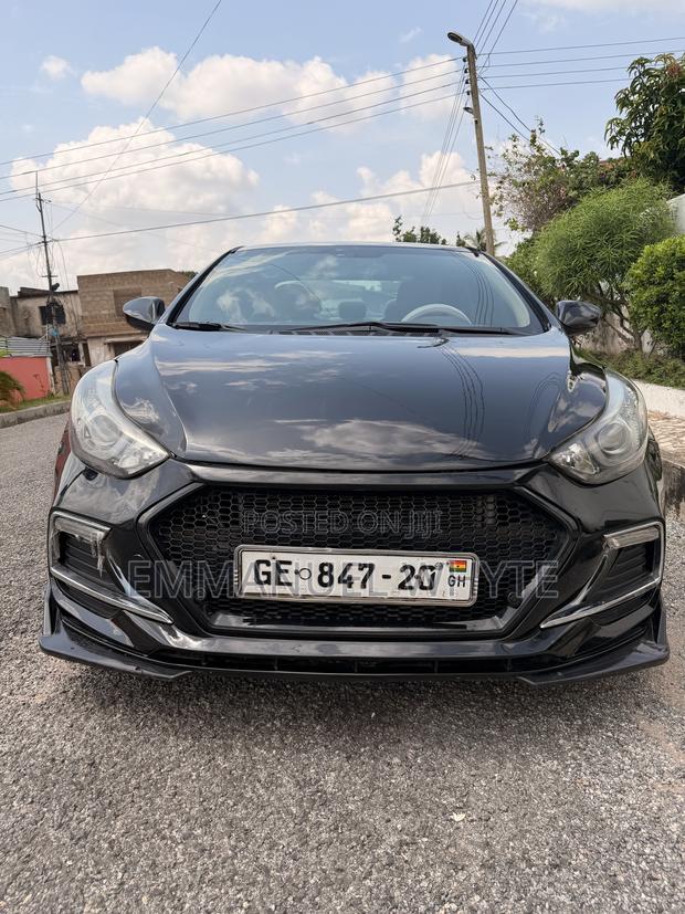 Hyundai Elantra Limited Sedan FWD (1.8L 4cyl 6A) 2013 Black