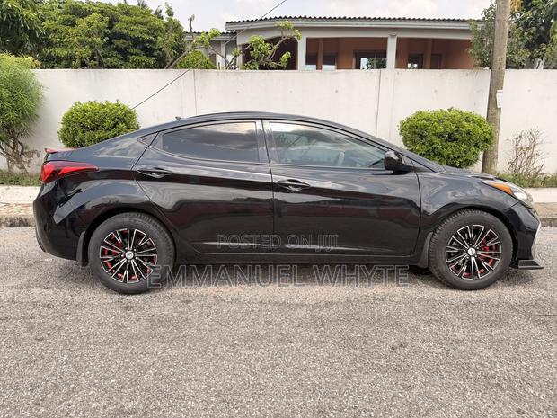 Hyundai Elantra Limited Sedan FWD (1.8L 4cyl 6A) 2013 Black
