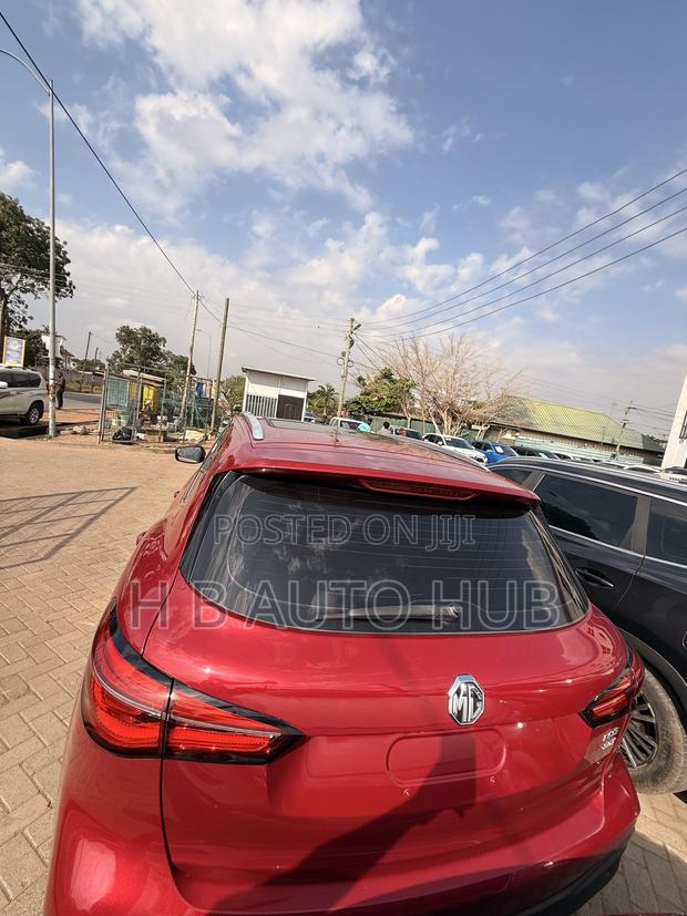 MG HS 2019 Red
