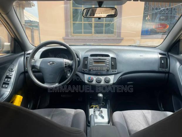 Hyundai Elantra GLS 2010 Gold