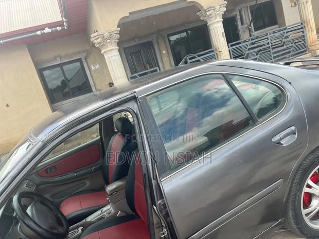 Nissan Altima GXE 1999 Gray