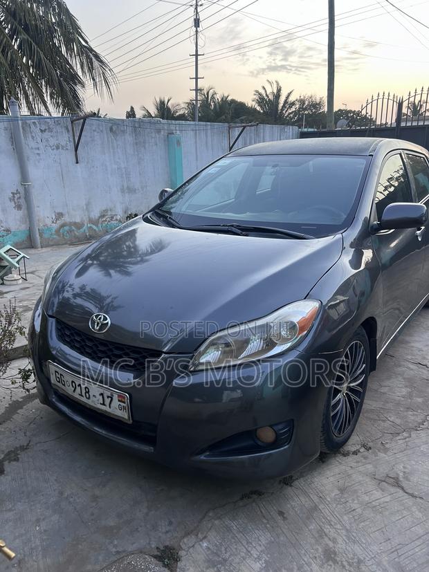 Toyota Matrix 2011 Silver