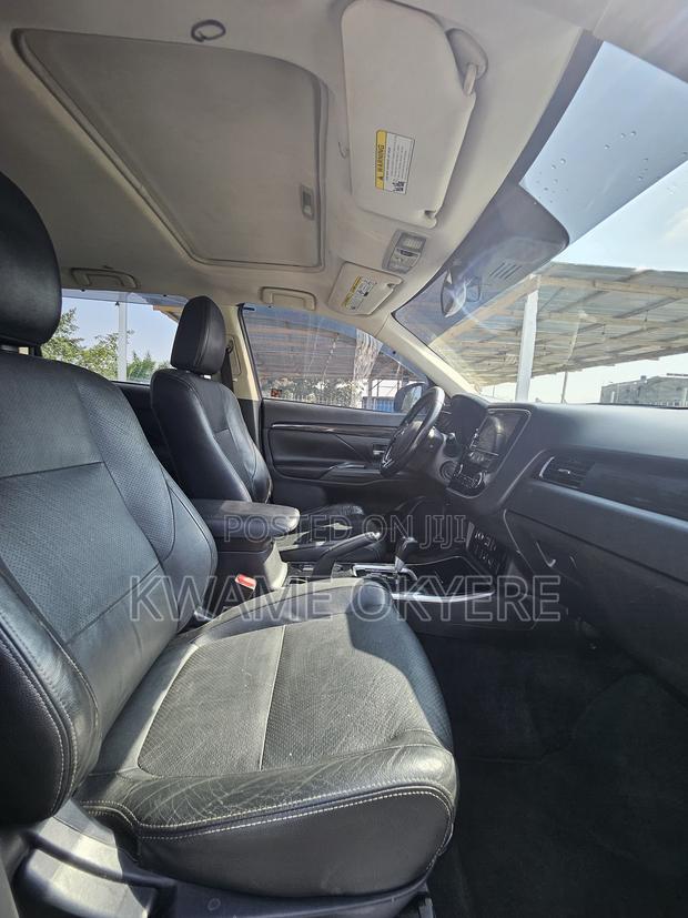 Mitsubishi Outlander SEL FWD 2018 Gray
