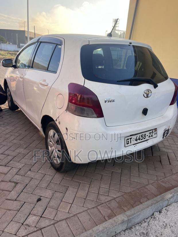 Toyota Vitz 1.3 AWD 3dr 2010 White