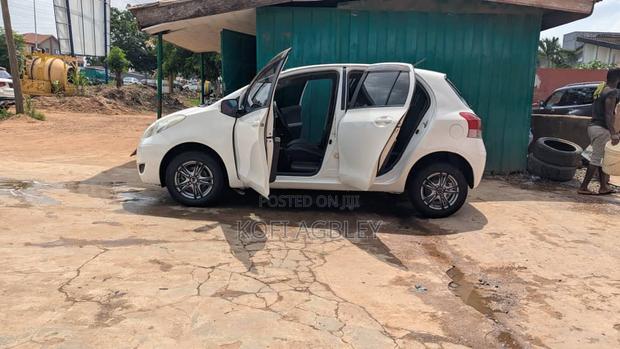 Toyota Vitz 1.0 FWD 3dr 2014 White