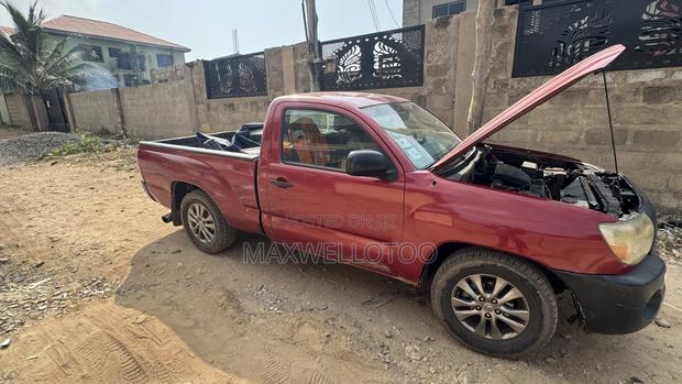Toyota Tacoma Regular Cab 2006 Red