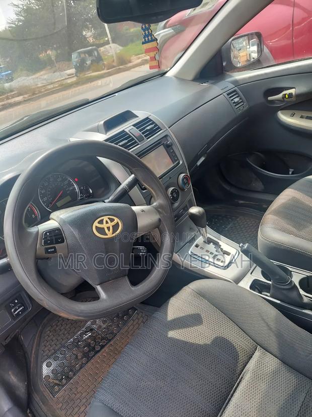Toyota Corolla LE 4dr Sedan (1.8L 4cyl 4A) 2013 Gray