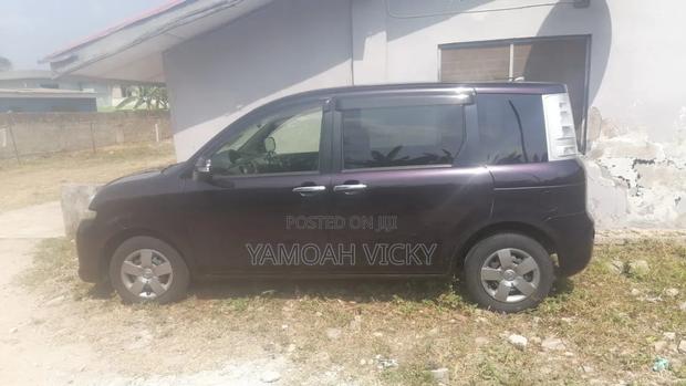 Toyota Sienta 2015 Purple