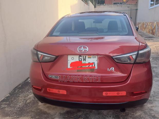 Toyota Yaris iA 1.5 FWD 2016 Burgundy