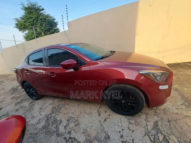 Toyota Yaris iA 1.5 FWD 2016 Burgundy