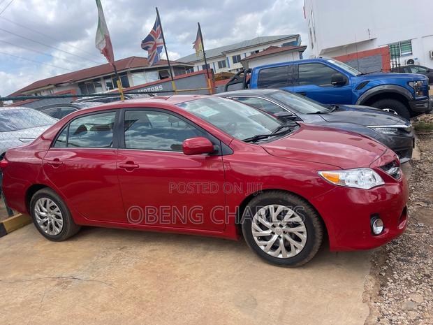Toyota Corolla LE 4dr Sedan (1.8L 4cyl 4A) 2013 Red