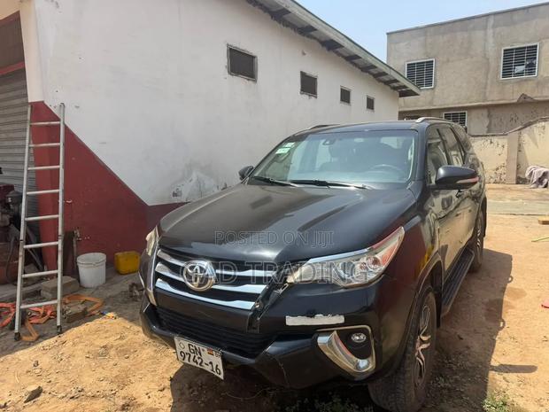 Toyota Fortuner 3.0 D AWD 2016 Black