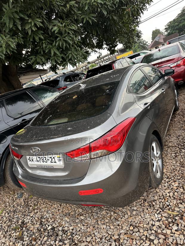 Hyundai Elantra GLS Sedan FWD (1.8L 4cyl 6M) 2013 Gray