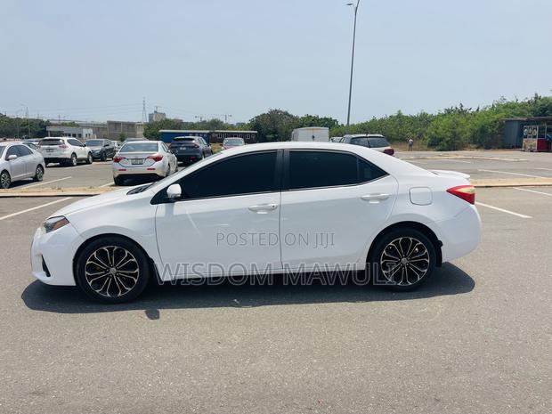 Toyota Corolla 2016 White