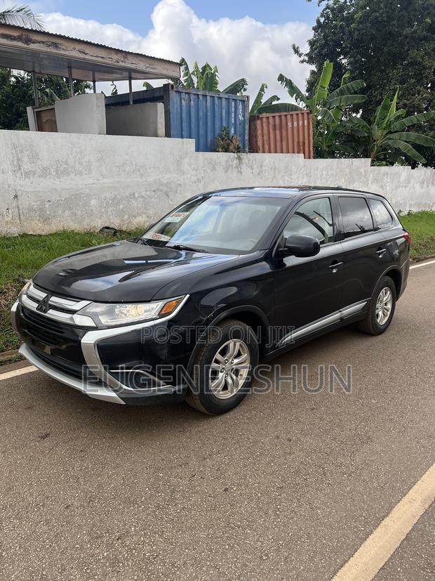 Mitsubishi Outlander 2016 Black