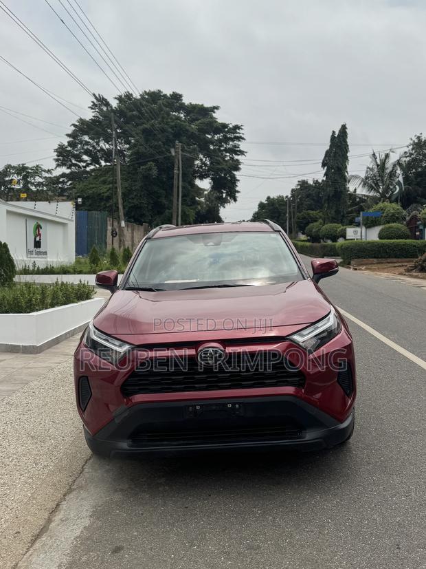 Toyota RAV4 2022 Red