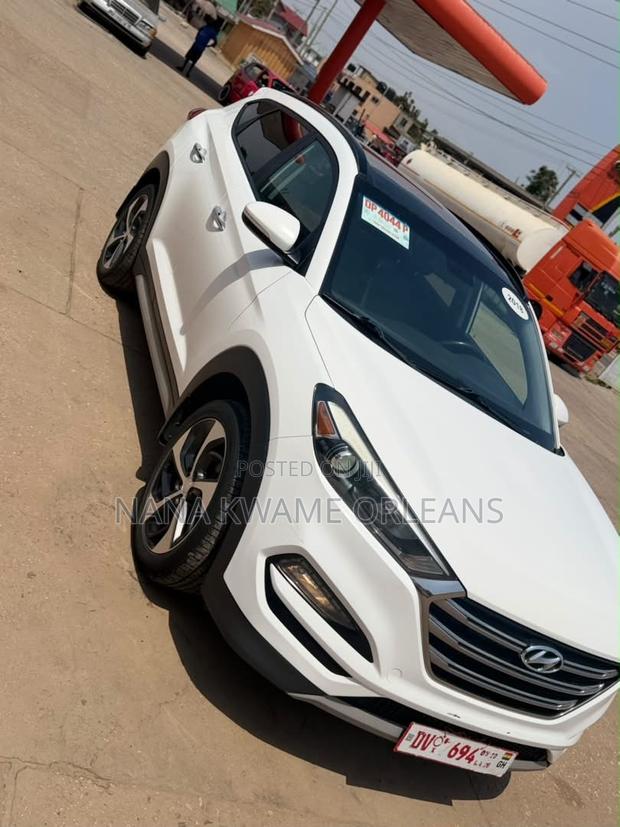 Hyundai Tucson Limited AWD 2018 White