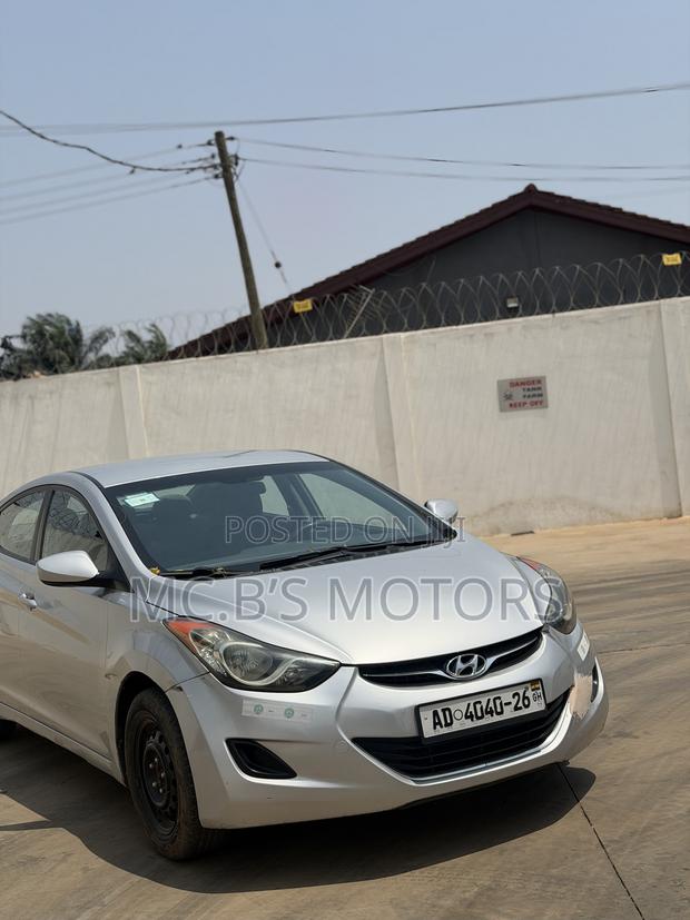 Hyundai Elantra 2013 Silver