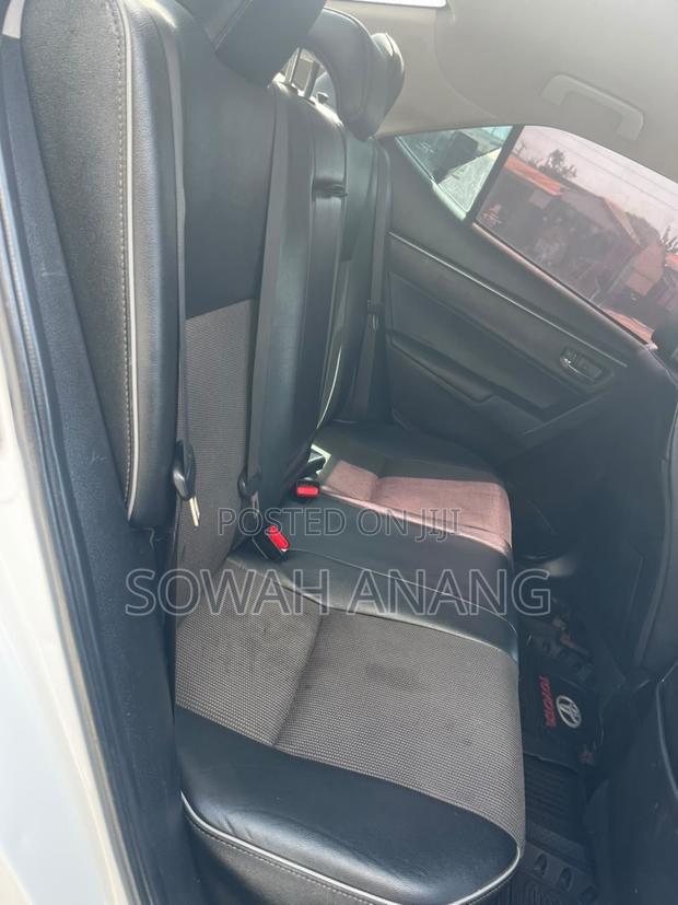 Toyota Corolla 2017 White