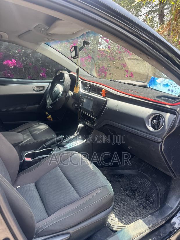 Toyota Corolla 2017 Black