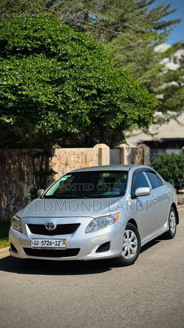 Toyota Corolla 2011 Silver