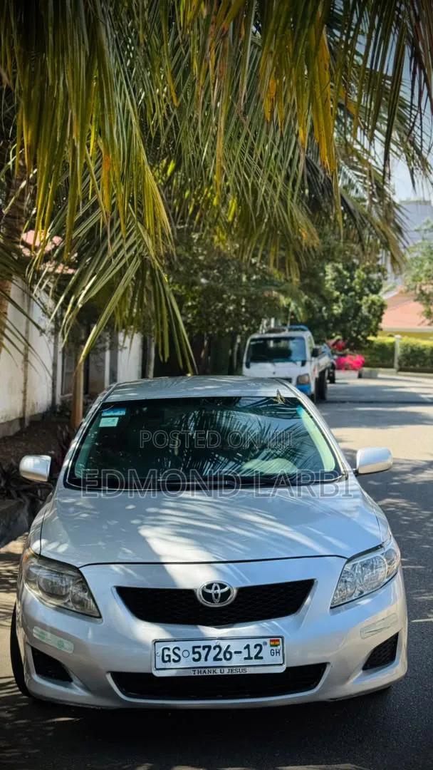 Toyota Corolla 2011 Silver