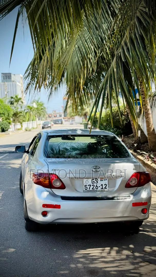 Toyota Corolla 2011 Silver