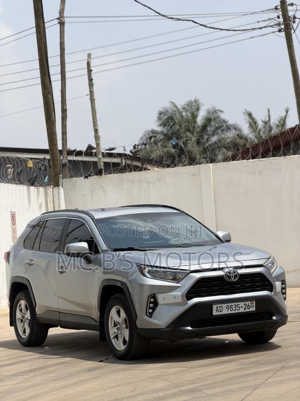 Toyota RAV4 2020 Silver