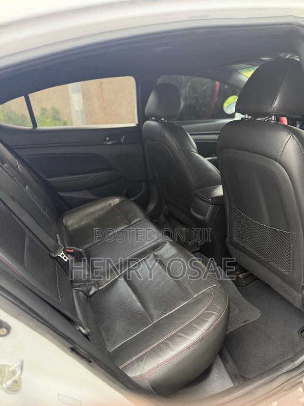 Hyundai Elantra Sport 2018 White