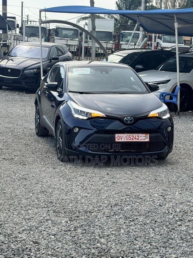 Toyota C-HR 2023 Green