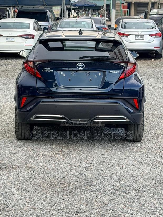 Toyota C-HR 2023 Green