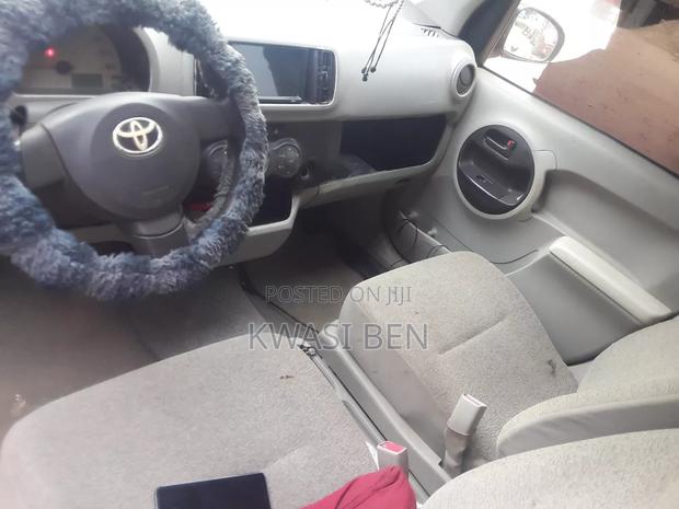 Toyota Passo 2008 Red
