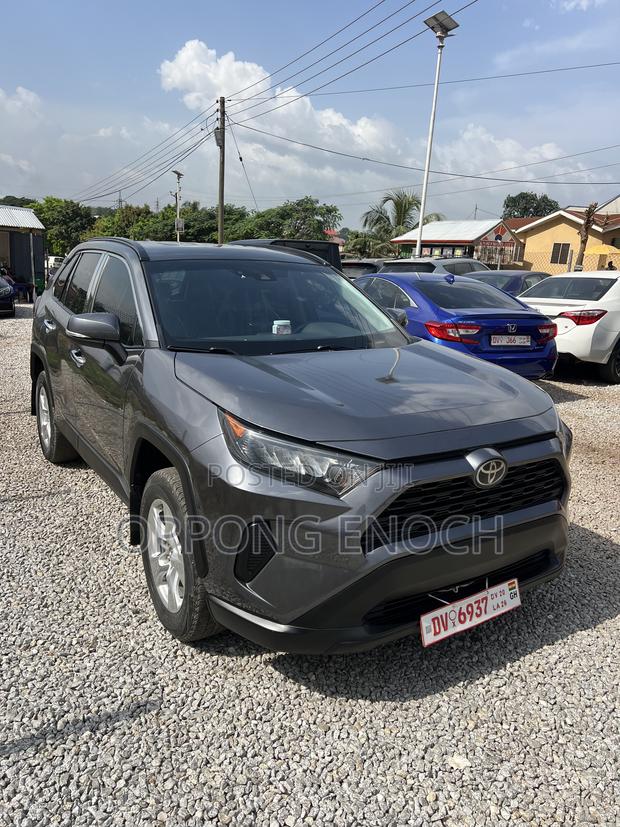 Toyota RAV4 2022 Gray
