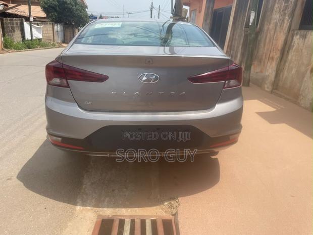 Hyundai Elantra 2020 Silver