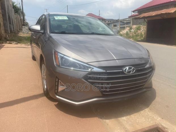 Hyundai Elantra 2020 Silver
